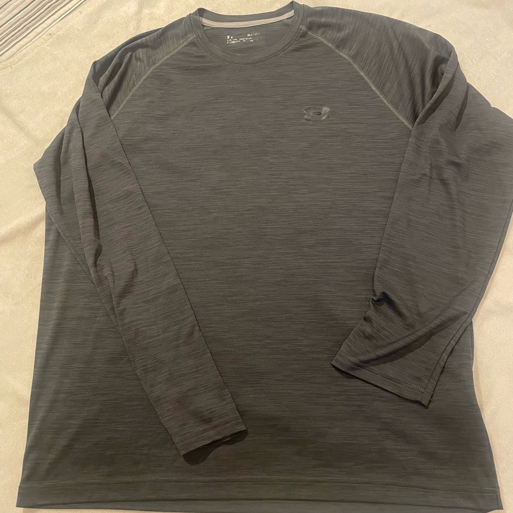 Under Armour Men's Gray Long Sleeve Exercise Shirt